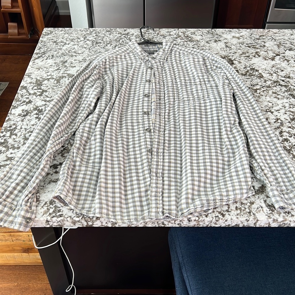 Eddie Bauer button up L/G